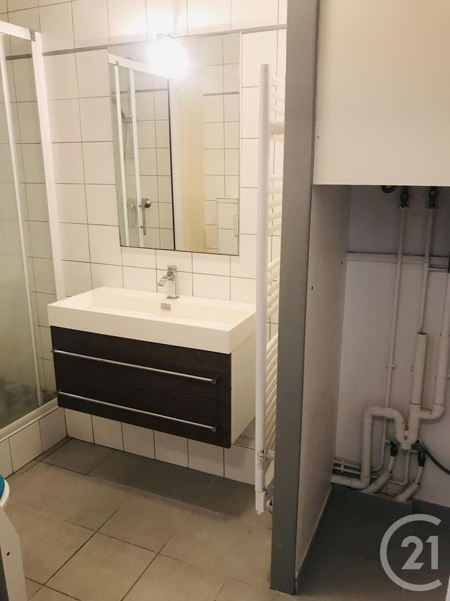 Appartement Studio &agrave; louer - 1 pi&egrave;ce - 27,25 m2 - Bordeaux - 33 - AQUITAINE