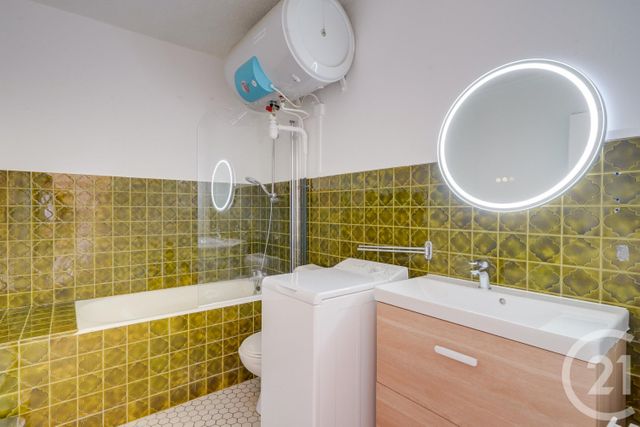 Appartement F1 à louer - 1 pièce - 30,70 m2 - Bordeaux - 33 - AQUITAINE