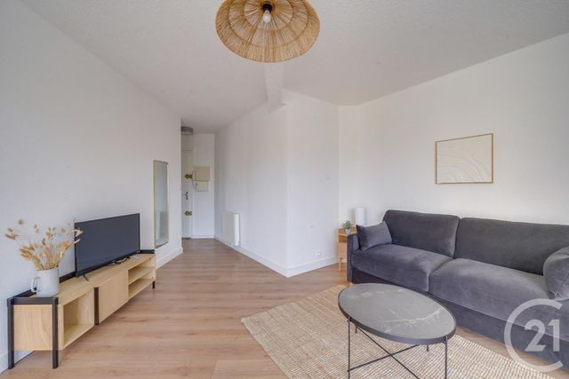 Appartement F1 à louer - 1 pièce - 30,70 m2 - Bordeaux - 33 - AQUITAINE