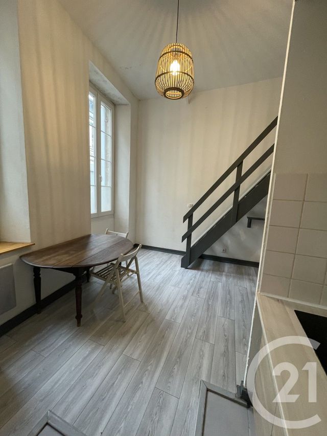 Appartement Studio &agrave; louer - 1 pi&egrave;ce - 22,41 m2 - Bordeaux - 33 - AQUITAINE