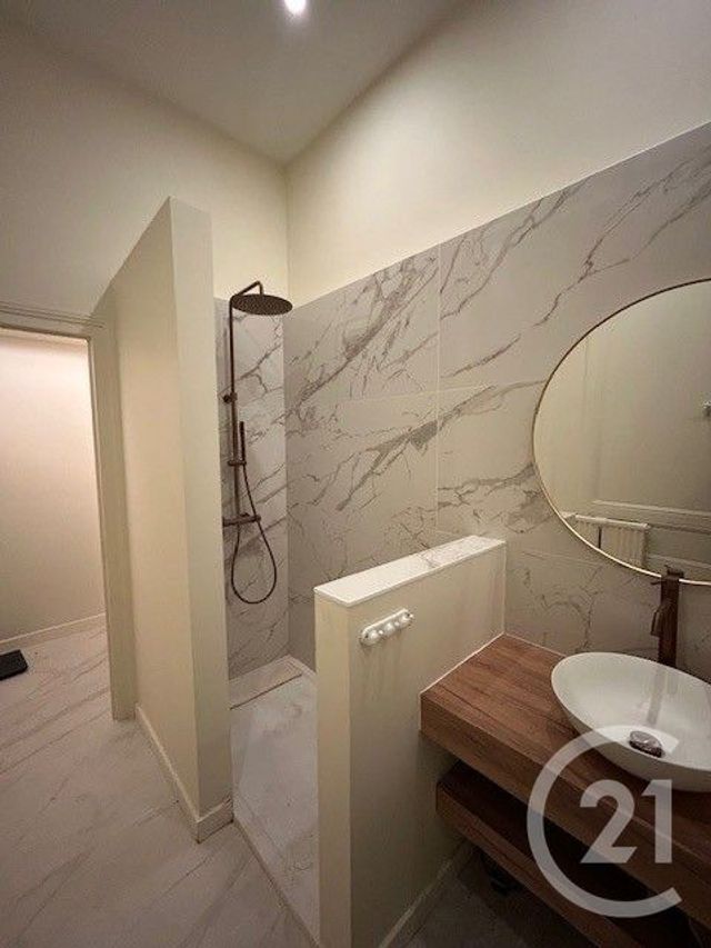 Appartement T2 &agrave; louer - 2 pi&egrave;ces - 93,30 m2 - Bordeaux - 33 - AQUITAINE