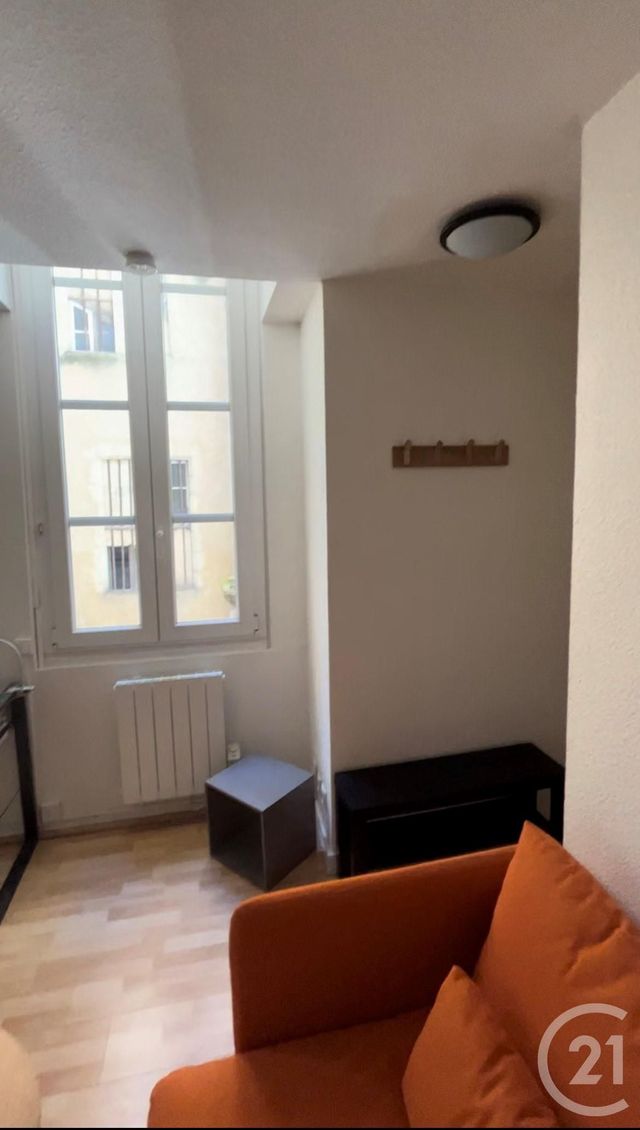 Appartement F1 &agrave; louer - 1 pi&egrave;ce - 25,48 m2 - Bordeaux - 33 - AQUITAINE