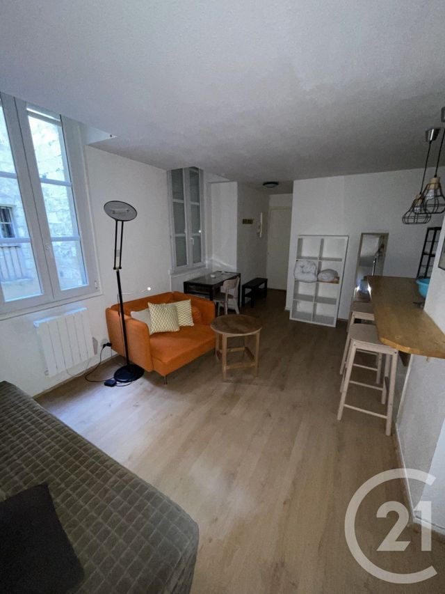 Appartement F1 &agrave; louer - 1 pi&egrave;ce - 25,48 m2 - Bordeaux - 33 - AQUITAINE