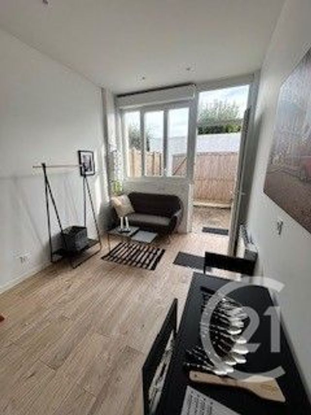 Appartement T1 &agrave; louer - 1 pi&egrave;ce - 14,61 m2 - Talence - 33 - AQUITAINE