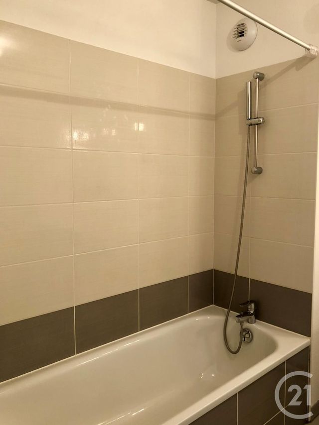 Appartement T3 &agrave; louer - 3 pi&egrave;ces - 69,40 m2 - Bordeaux - 33 - AQUITAINE