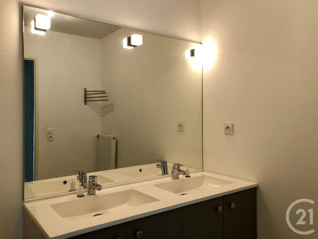 Appartement T3 &agrave; louer - 3 pi&egrave;ces - 69,40 m2 - Bordeaux - 33 - AQUITAINE