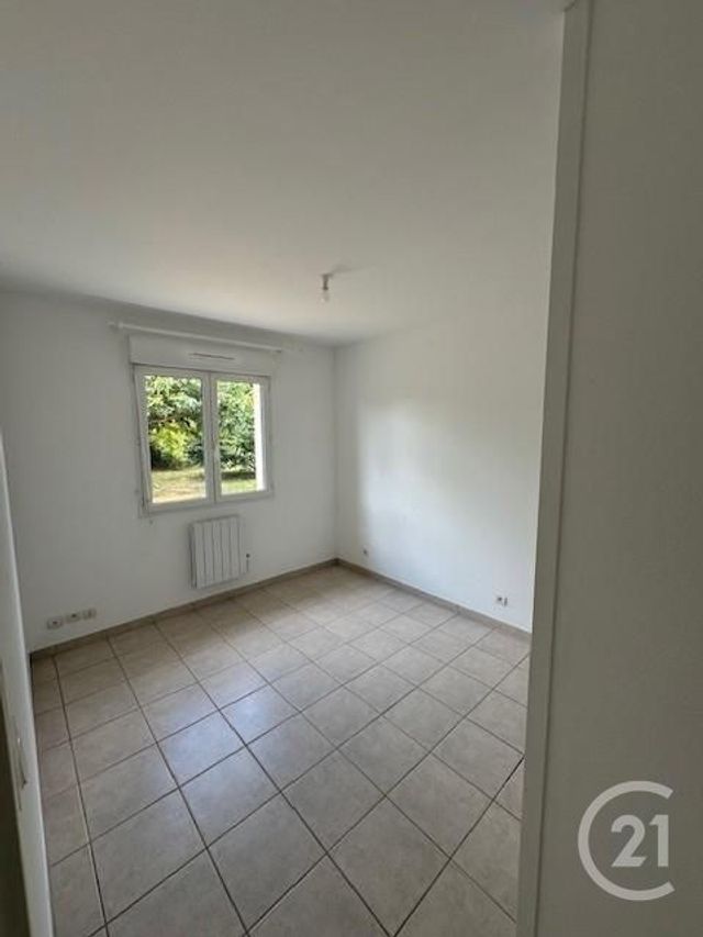 Maison &agrave; louer - 3 pi&egrave;ces - 71 m2 - St Loubes - 33 - AQUITAINE