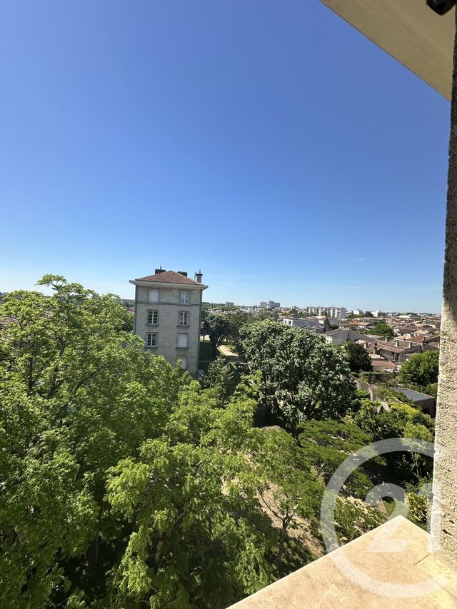 Appartement T2 &agrave; louer - 2 pi&egrave;ces - 50,42 m2 - Bordeaux - 33 - AQUITAINE