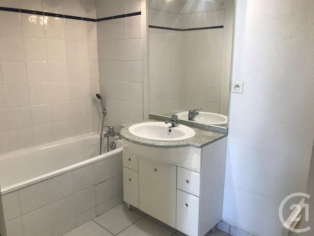 Appartement F2 &agrave; louer - 2 pi&egrave;ces - 40 m2 - Bordeaux - 33 - AQUITAINE
