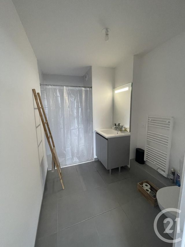 Appartement T3 &agrave; louer - 3 pi&egrave;ces - 62,60 m2 - Bordeaux - 33 - AQUITAINE