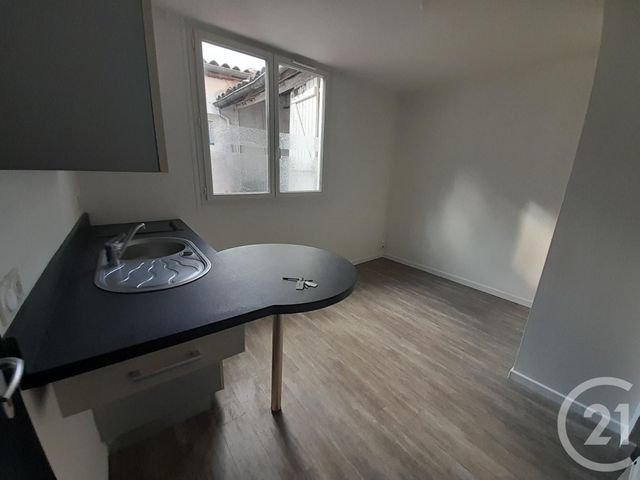 Appartement Studio &agrave; louer - 1 pi&egrave;ce - 14,33 m2 - Talence - 33 - AQUITAINE