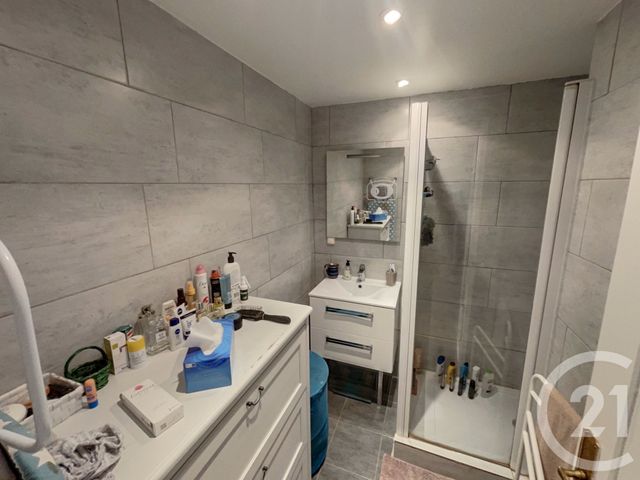 Appartement F5 à vendre - 5 pièces - 82,58 m2 - Poissy - 78 - ILE-DE-FRANCE