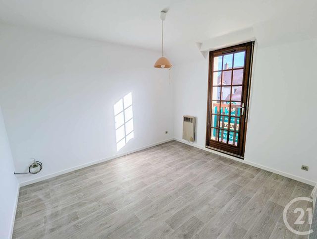 Maison &agrave; louer - 6 pi&egrave;ces - 119 m2 - Verneuil Sur Seine - 78 - ILE-DE-FRANCE