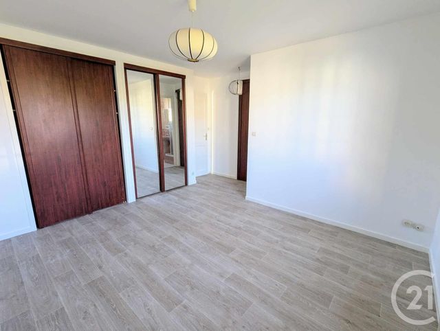 Maison &agrave; louer - 6 pi&egrave;ces - 119 m2 - Verneuil Sur Seine - 78 - ILE-DE-FRANCE