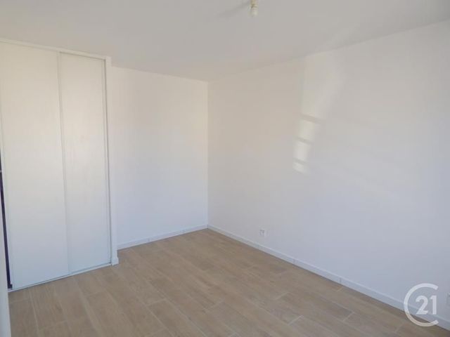 Appartement F2 &agrave; louer - 2 pi&egrave;ces - 40,14 m2 - Les Mureaux - 78 - ILE-DE-FRANCE