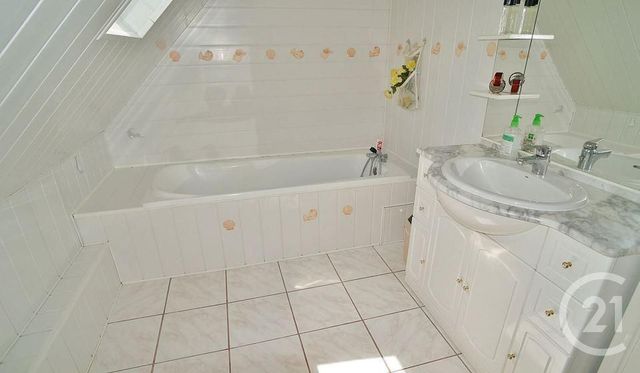 Maison &agrave; louer - 7 pi&egrave;ces - 113,08 m2 - Triel Sur Seine - 78 - ILE-DE-FRANCE