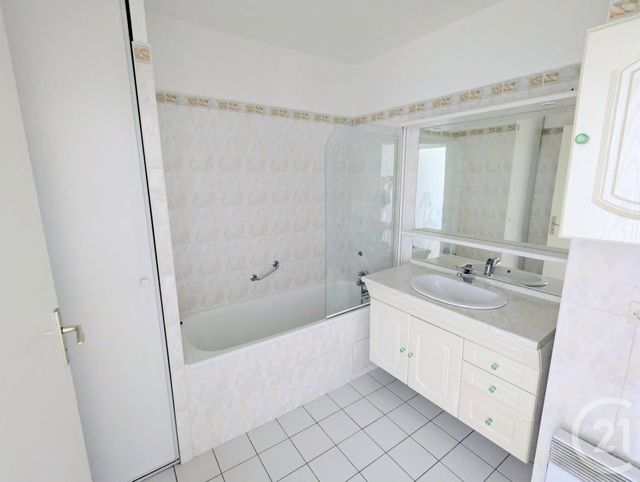 Appartement F3 &agrave; louer - 2 pi&egrave;ces - 61,50 m2 - Verneuil Sur Seine - 78 - ILE-DE-FRANCE