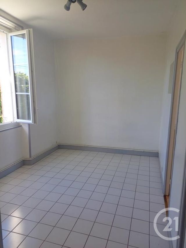 Appartement F2 &agrave; louer - 2 pi&egrave;ces - 33,16 m2 - Maurecourt - 78 - ILE-DE-FRANCE