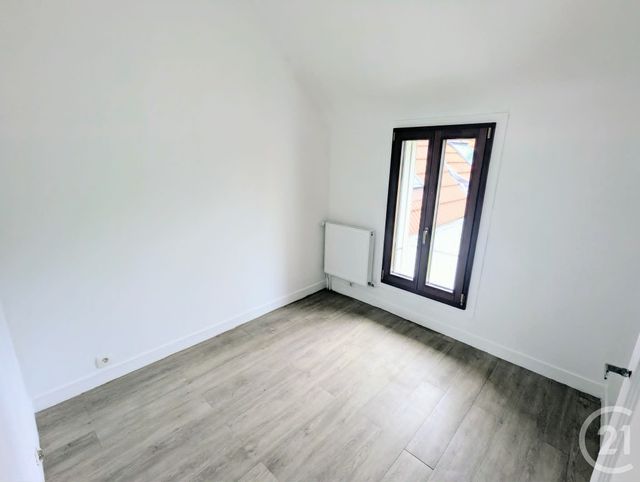 Appartement F2 &agrave; louer - 2 pi&egrave;ces - 25,88 m2 - Verneuil Sur Seine - 78 - ILE-DE-FRANCE