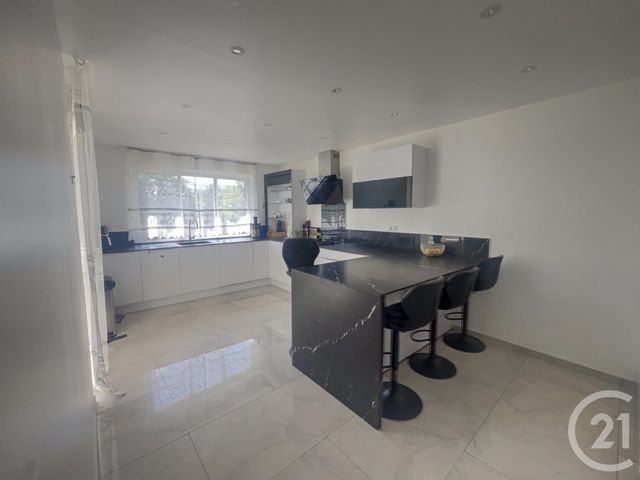 Maison &agrave; louer - 7 pi&egrave;ces - 197,50 m2 - Triel Sur Seine - 78 - ILE-DE-FRANCE
