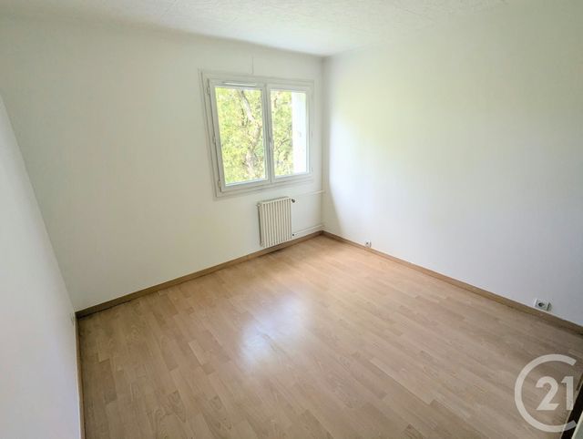Appartement F3 &agrave; louer - 3 pi&egrave;ces - 65,38 m2 - Verneuil Sur Seine - 78 - ILE-DE-FRANCE