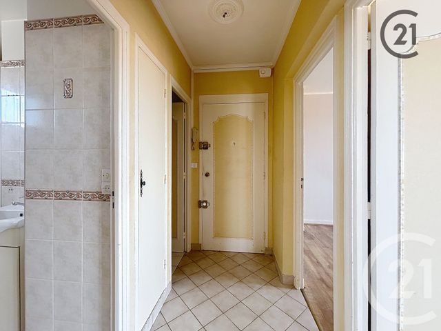 Appartement F4 &agrave; vendre - 4 pi&egrave;ces - 58,73 m2 - La Chapelle St Luc - 10 - CHAMPAGNE-ARDENNE