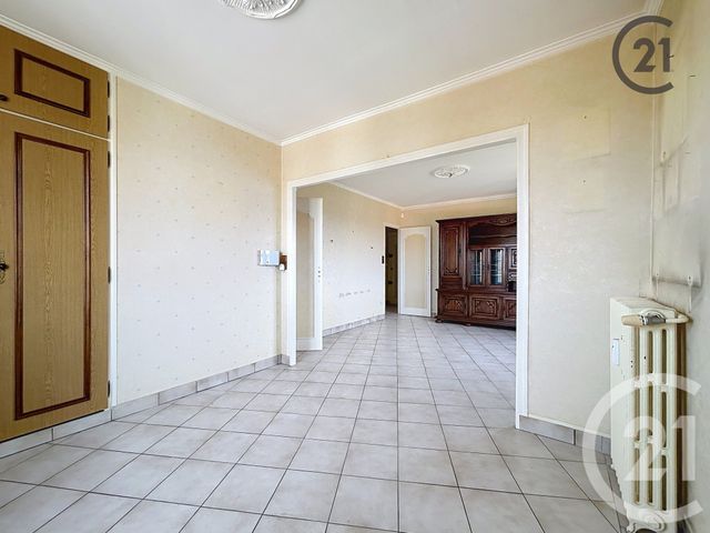 Appartement F4 &agrave; vendre - 4 pi&egrave;ces - 58,73 m2 - La Chapelle St Luc - 10 - CHAMPAGNE-ARDENNE