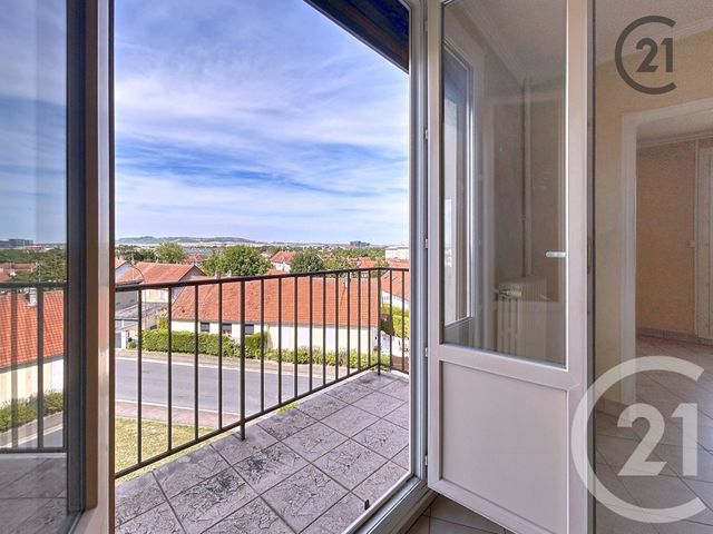 Appartement F4 &agrave; vendre - 4 pi&egrave;ces - 58,73 m2 - La Chapelle St Luc - 10 - CHAMPAGNE-ARDENNE