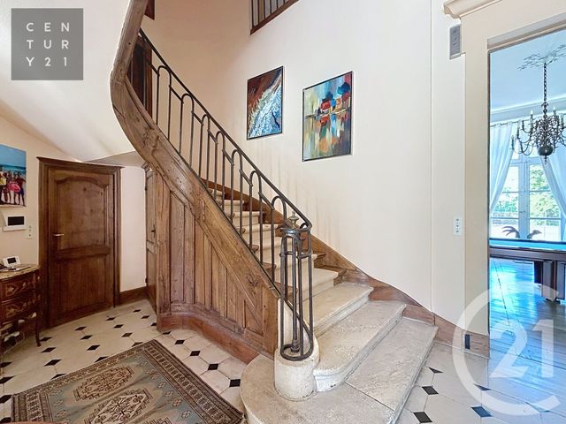 Maison &agrave; vendre - 15 pi&egrave;ces - 655 m2 - St Julien Les Villas - 10 - CHAMPAGNE-ARDENNE