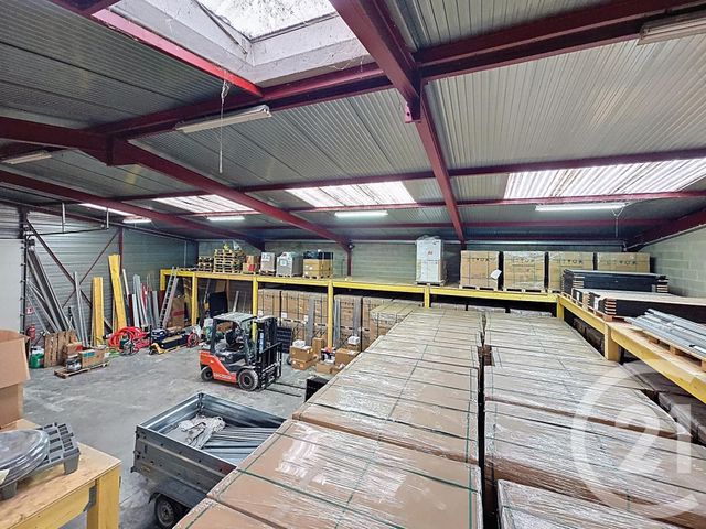 Local commercial à louer - 593.0 m2 - 10 - Aube