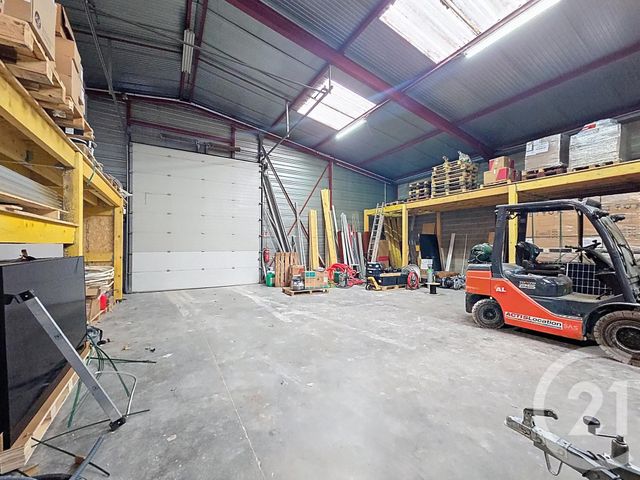 Local commercial à louer - 593.0 m2 - 10 - Aube