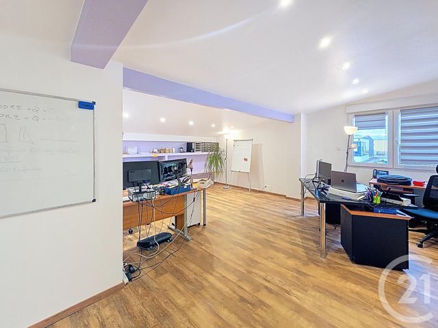 Local commercial à louer - 593.0 m2 - 10 - Aube