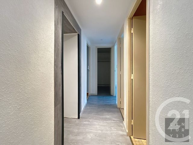 Appartement T4 à vendre - 4 pièces - 75,90 m2 - St Andre Les Vergers - 10 - CHAMPAGNE-ARDENNE