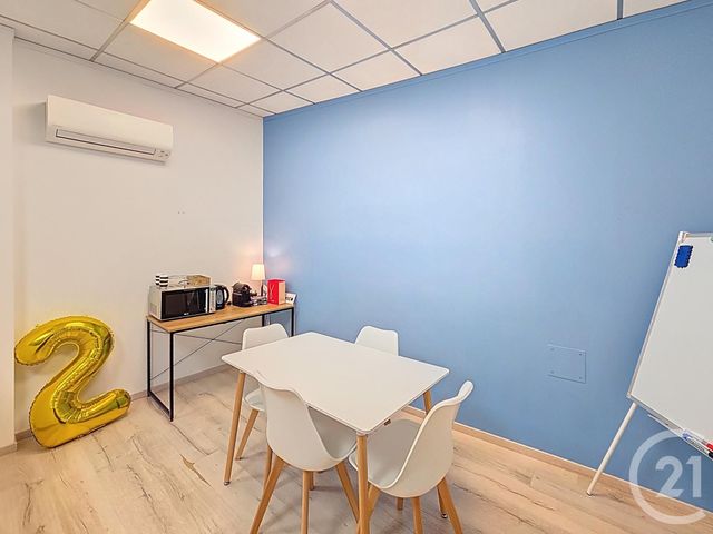 Local commercial à louer - 100.0 m2 - 10 - Aube