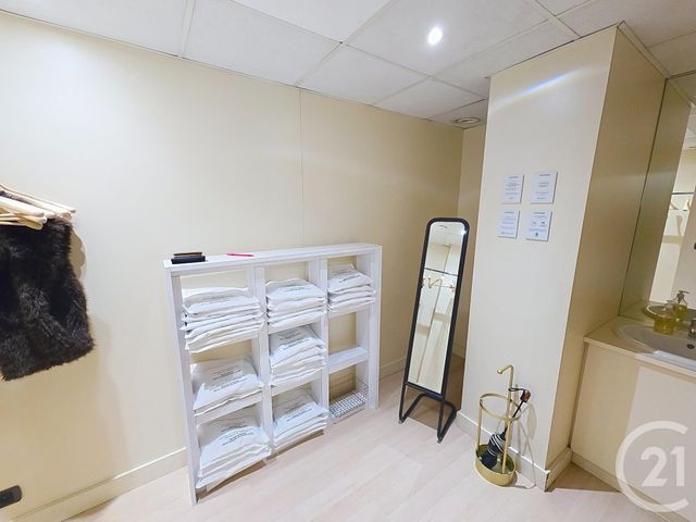 Local commercial à louer - 270.0 m2 - 10 - Aube