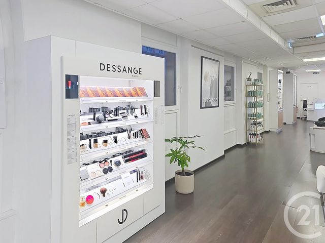 Local commercial à louer - 270.0 m2 - 10 - Aube