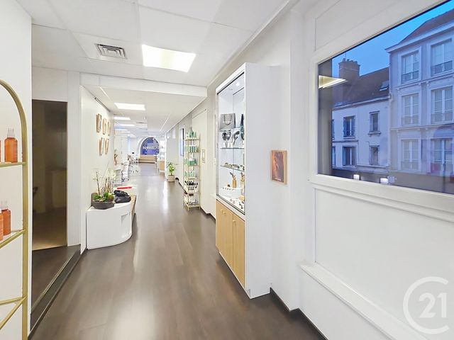 Local commercial à louer - 270.0 m2 - 10 - Aube