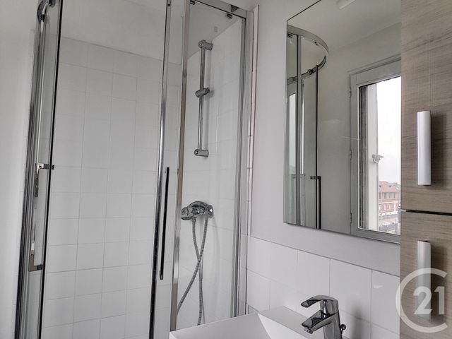 Appartement F2 à louer - 2 pièces - 48 m2 - St Julien Les Villas - 10 - CHAMPAGNE-ARDENNE