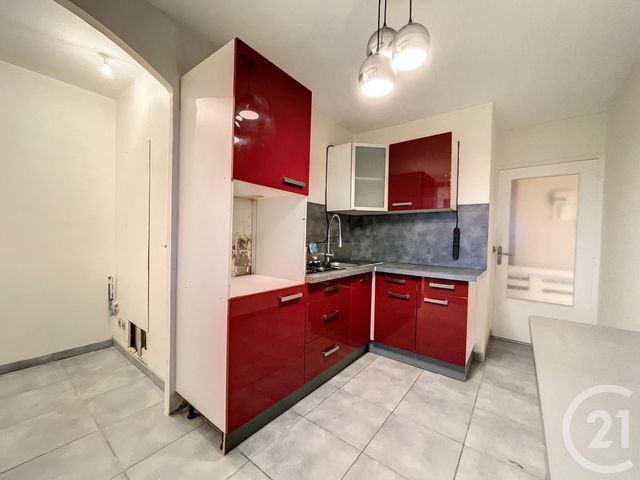 Appartement F3 à louer - 3 pièces - 65 m2 - La Chapelle St Luc - 10 - CHAMPAGNE-ARDENNE