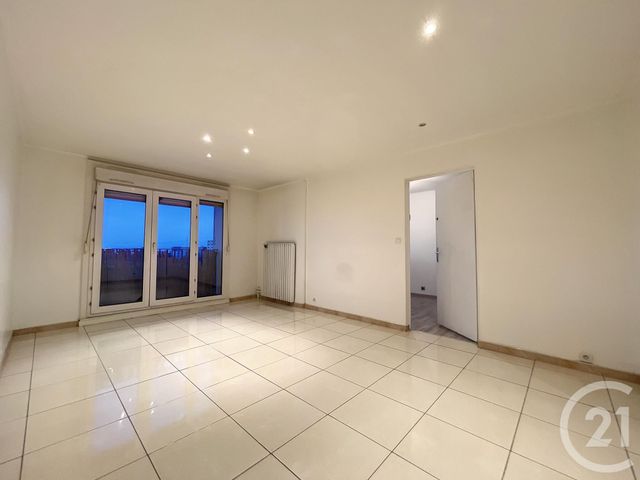 Appartement F3 à louer - 3 pièces - 65 m2 - La Chapelle St Luc - 10 - CHAMPAGNE-ARDENNE