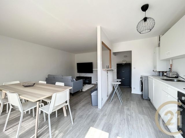 Appartement à louer - 4 pièces - 73,80 m2 - Troyes - 10 - CHAMPAGNE-ARDENNE