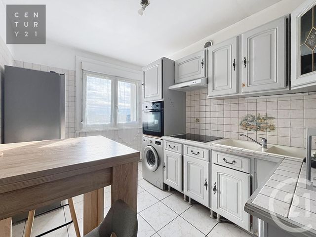 Appartement &agrave; vendre - 4 pi&egrave;ces - 80,01 m2 - La Chapelle St Luc - 10 - CHAMPAGNE-ARDENNE