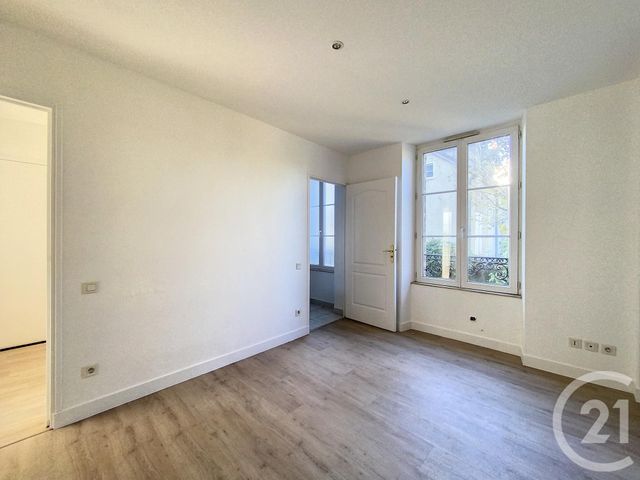 Appartement F2 &agrave; louer - 2 pi&egrave;ces - 42,01 m2 - Ste Savine - 10 - CHAMPAGNE-ARDENNE