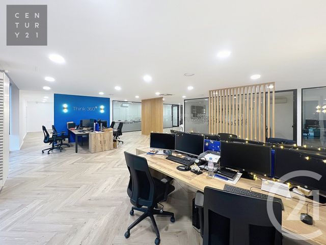 Local commercial à louer - 650.0 m2 - 10 - Aube