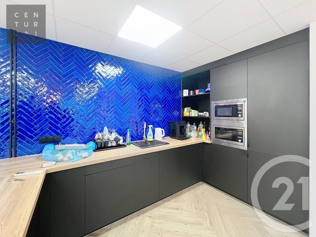 Local commercial à louer - 650.0 m2 - 10 - Aube