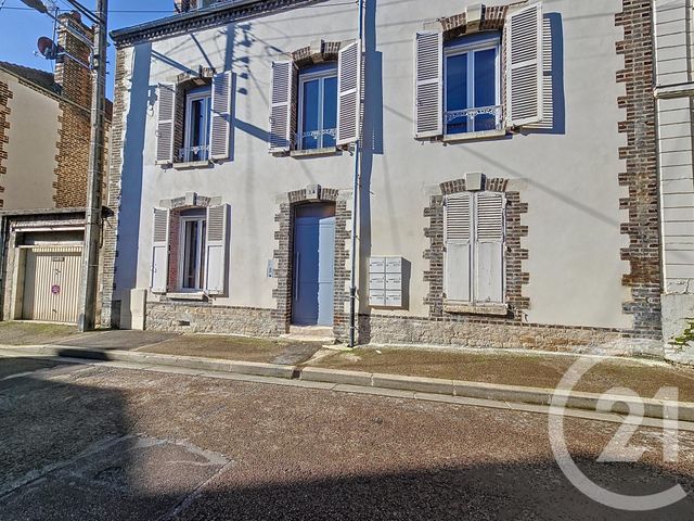 Appartement F4 &agrave; louer - 4 pi&egrave;ces - 51,90 m2 - Ste Savine - 10 - CHAMPAGNE-ARDENNE