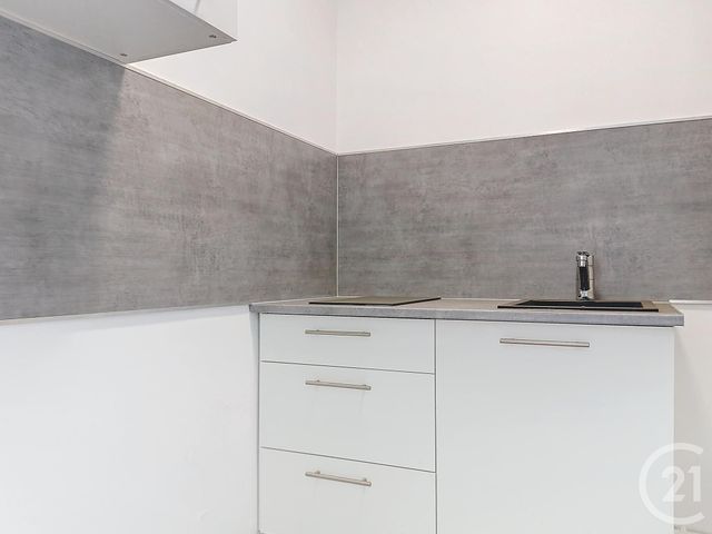 Appartement F1 &agrave; louer - 1 pi&egrave;ce - 26,50 m2 - St Julien Les Villas - 10 - CHAMPAGNE-ARDENNE