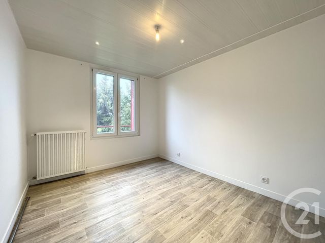 Appartement F3 &agrave; louer - 3 pi&egrave;ces - 55 m2 - La Chapelle St Luc - 10 - CHAMPAGNE-ARDENNE