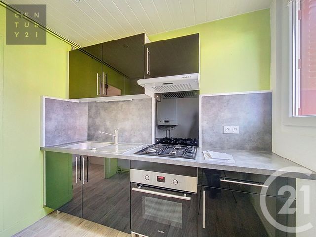 Appartement F3 &agrave; louer - 3 pi&egrave;ces - 55 m2 - La Chapelle St Luc - 10 - CHAMPAGNE-ARDENNE