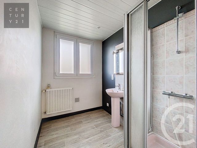 Appartement F3 &agrave; louer - 3 pi&egrave;ces - 55 m2 - La Chapelle St Luc - 10 - CHAMPAGNE-ARDENNE